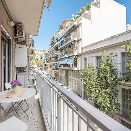 Koukaki's Haven 2br 7' To Metro Apartment Athens